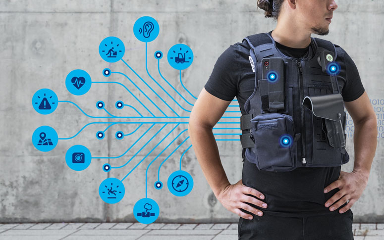 Omnes ornatus qui et te aeterno